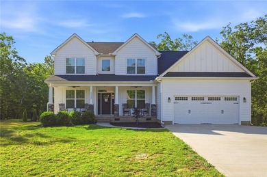 Welcome to your absolute dream home at 525 Sixteenth Cir - photo 7