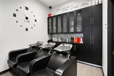 Exceptional opportunity to own and operate a fully turnkey - photo 8