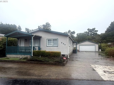 Siuslaw River Home For Sale in Florence Oregon