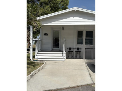 Lake Davenport  Home For Sale in Clermont Florida