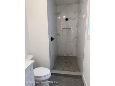 Exceptional opportunity to own a newly constructed oversized 6/6 - photo 8