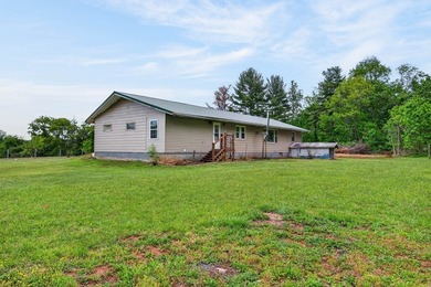Enjoy the perfect blend of country living and outdoor adventure - photo 12