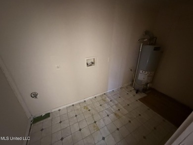 Great investment opportunity in a prime location near the Seabee - photo 13