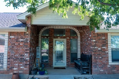 Beautifully Updated Home, on a Peaceful Cul-de-Sac! Nestled in a - photo 3