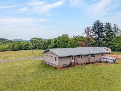 Enjoy the perfect blend of country living and outdoor adventure - photo 13