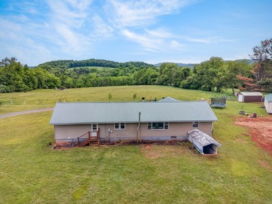 Enjoy the perfect blend of country living and outdoor adventure - photo 15