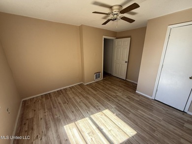 Great investment opportunity in a prime location near the Seabee - photo 16