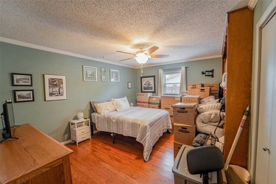 2,256 sq ft home in a desirable neighborhood featuring 3 - photo 17