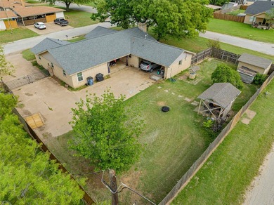 2,256 sq ft home in a desirable neighborhood featuring 3 - photo 22