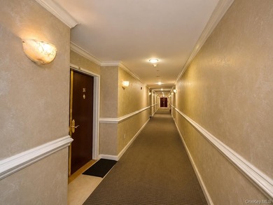 Welcome to this lovely move-in ready 2-bedroom, 2.5-bathroom - photo 6