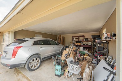 2,256 sq ft home in a desirable neighborhood featuring 3 - photo 26