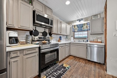 Enjoy the perfect blend of country living and outdoor adventure - photo 26