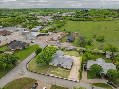 2,256 sq ft home in a desirable neighborhood featuring 3 - photo 32
