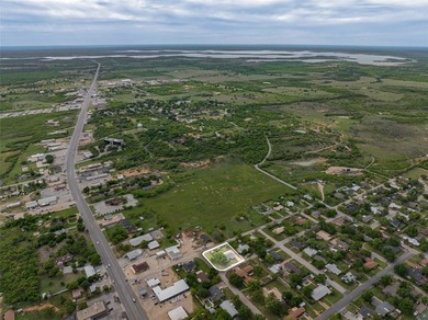 2,256 sq ft home in a desirable neighborhood featuring 3 - photo 33