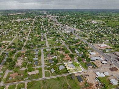 2,256 sq ft home in a desirable neighborhood featuring 3 - photo 34