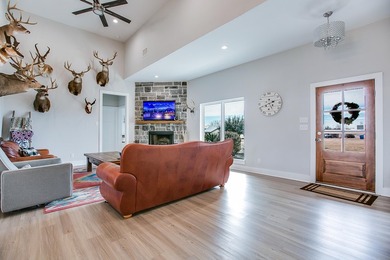 Check out this extraordinary 4 bed 3 bath home close to - photo 8