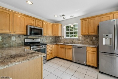 Absolutely beautiful 3-bedroom, 2.5-bath end-unit townhouse - photo 12
