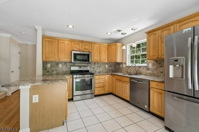 Absolutely beautiful 3-bedroom, 2.5-bath end-unit townhouse - photo 14