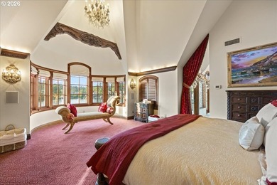 RESORT LIVING ON LAKE OSWEGO'S WATERFRONTBest value on the main - photo 17
