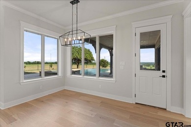 This gorgeous, newly and fully remodeled 4BR/4.5BA home, is - photo 18