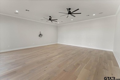 This gorgeous, newly and fully remodeled 4BR/4.5BA home, is - photo 21