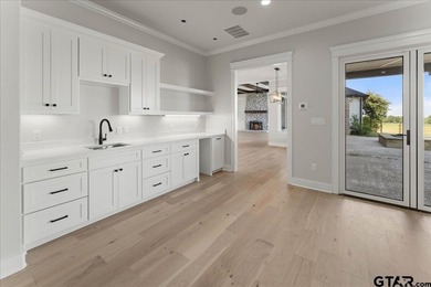 This gorgeous, newly and fully remodeled 4BR/4.5BA home, is - photo 23