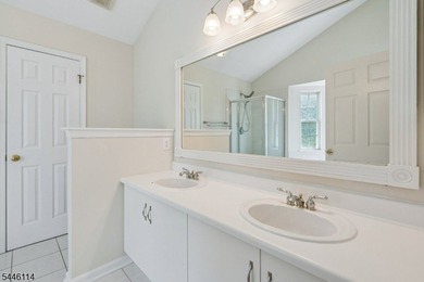 Absolutely beautiful 3-bedroom, 2.5-bath end-unit townhouse - photo 31