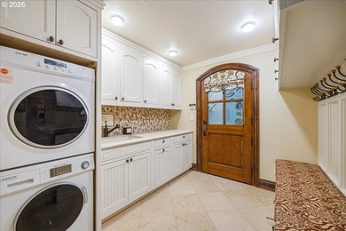 RESORT LIVING ON LAKE OSWEGO'S WATERFRONTBest value on the main - photo 35
