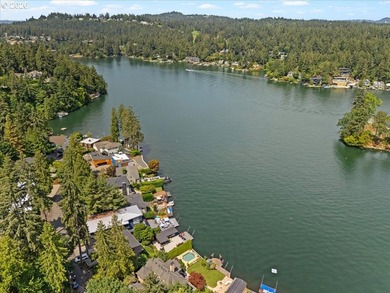 RESORT LIVING ON LAKE OSWEGO'S WATERFRONTBest value on the main - photo 39