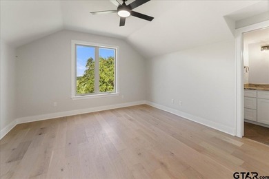 This gorgeous, newly and fully remodeled 4BR/4.5BA home, is - photo 41
