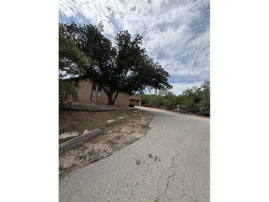 Welcome to Lake Nasworthy. This lake front property has a 3/2 - photo 6