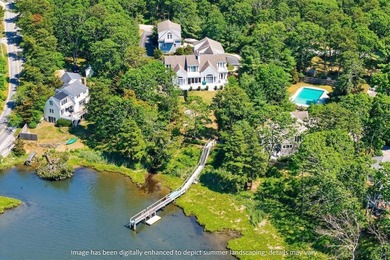 Perched above Shoestring Bay, this magnificent waterfront - photo 1