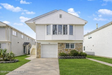First Time Offered! Pride of ownership shows in this large 2 - photo 1