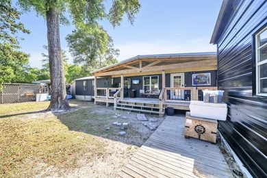 Move-in ready home in growing Freeport, close to the Black Creek - photo 3