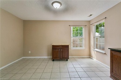 This charming home is ready for move in! A beautiful home - photo 15