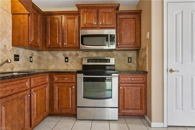 This charming home is ready for move in! A beautiful home - photo 19