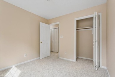 This charming home is ready for move in! A beautiful home - photo 28