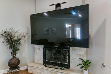Welcome to this beautifully updated 3-bedroom, 2-bath home in - photo 8
