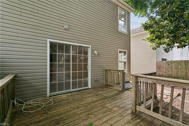 This charming home is ready for move in! A beautiful home - photo 33