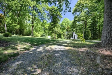 Tucked away in the heart of Lancaster, an hour from Richmond - photo 34
