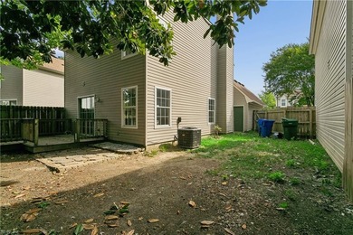 This charming home is ready for move in! A beautiful home - photo 34