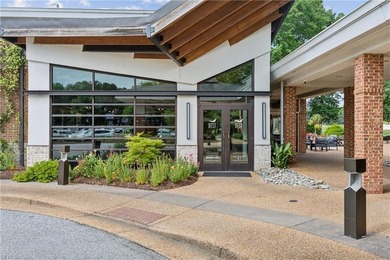 This charming home is ready for move in! A beautiful home - photo 41
