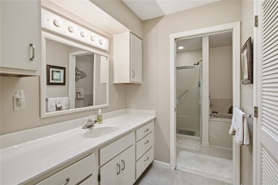 Discover the ease of main-level living with golf course views in - photo 10