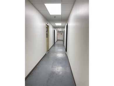Prime opportunity in the heart of Chinatown! This fully vacant - photo 6