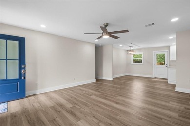 2023 Summit Blvd - photo 5