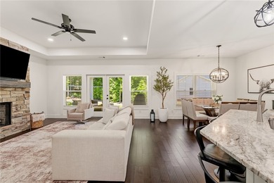 Welcome to this beautifully crafted custom home by Baumgarner - photo 4