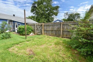 Charming home built in 1940 just a few blocks East of the