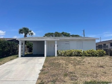 Welcome to this charming 2-bedroom, 1-bath single-family home - photo 1
