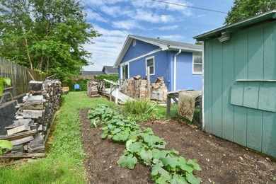 Charming home built in 1940 just a few blocks East of the