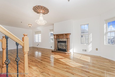 Well-maintained, over 2,000 sq ft detached two-family home - photo 3
